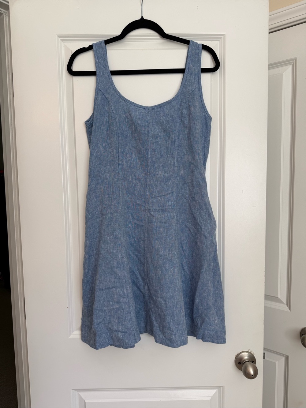 Universal Thread Light Blue Sleeveless Chambray Dress